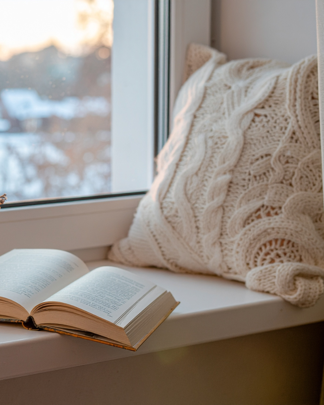 Feel good -kirja ja teehetki kotona