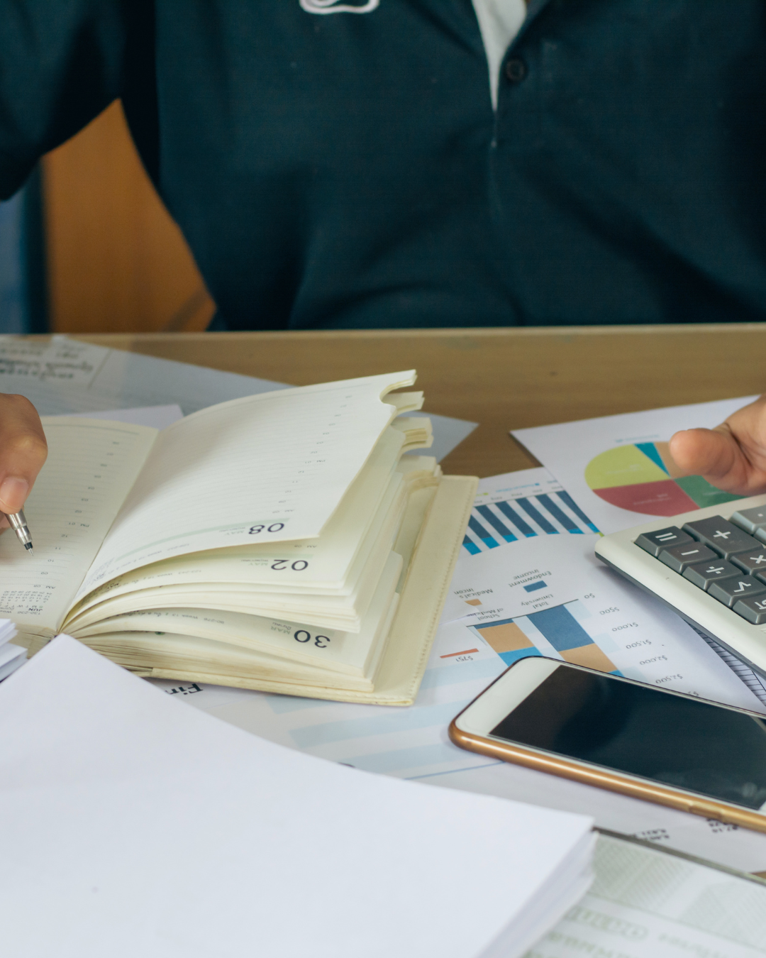 Säästösuunnitelman ja rutiinien sekä budjetin tekeminen arjen talouden tueksi