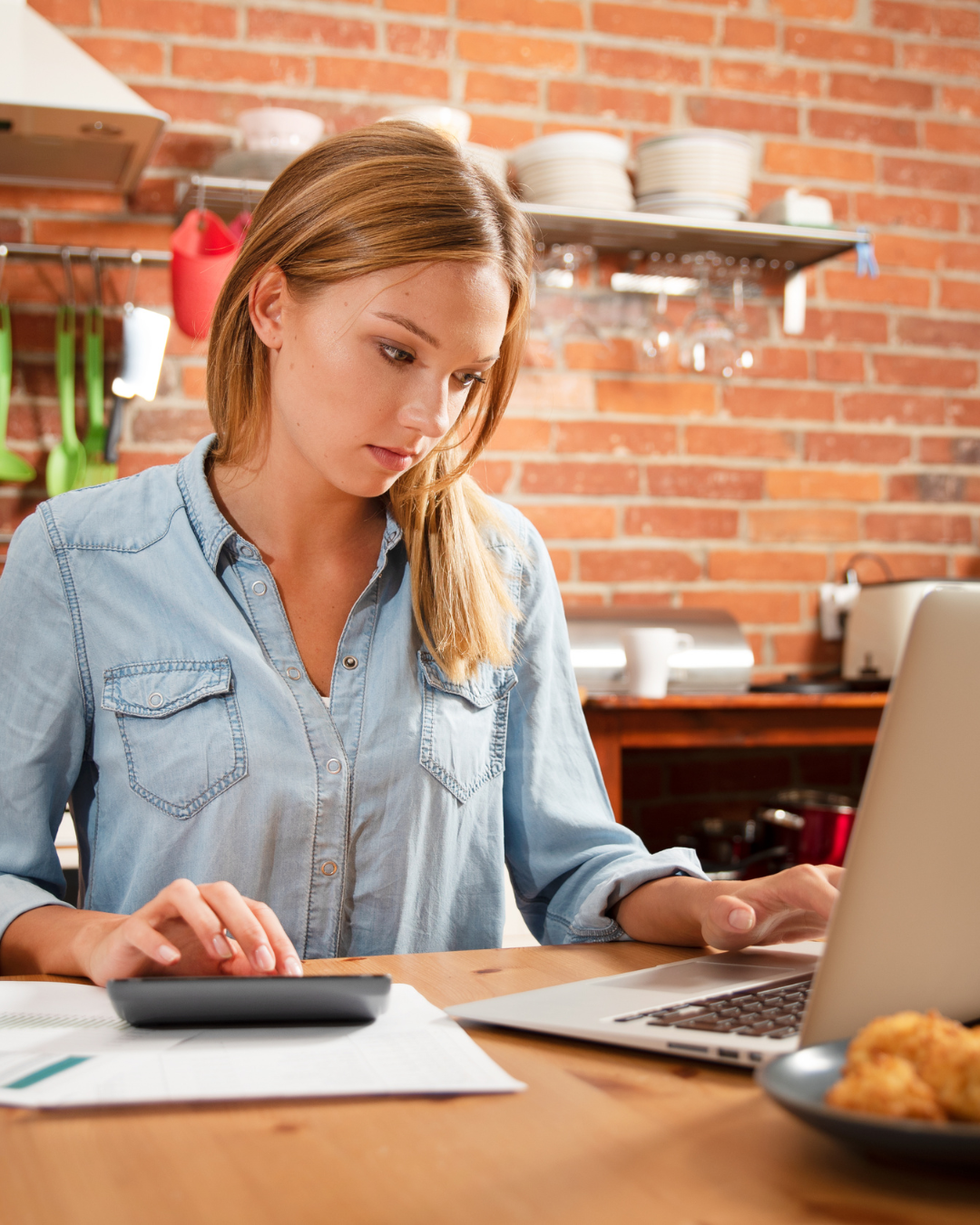 Miten tehdä järkevä budjetti kotona – arjen budjetointi käytännössä