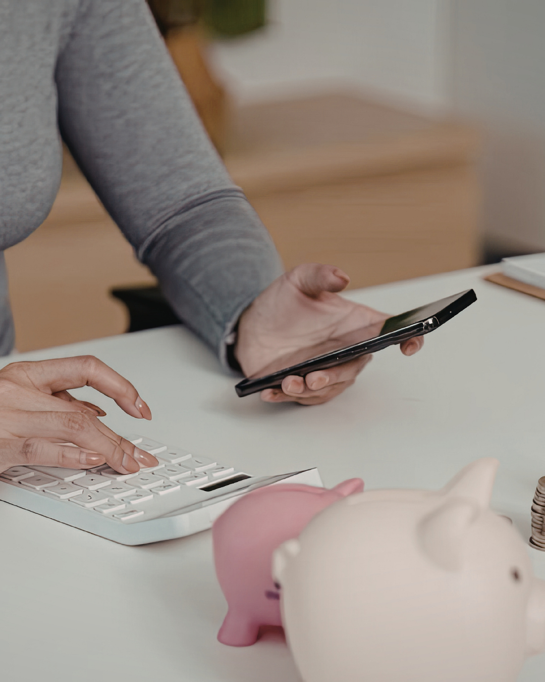 Miten säästää rahaa pienistä tuloista – kuukausibudjetin suunnittelu.