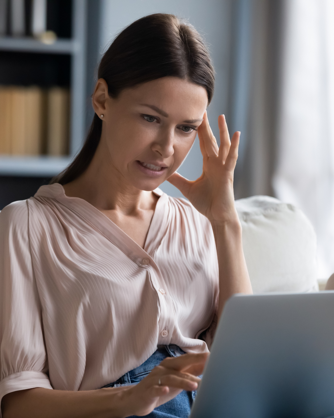Velat ulosotossa voivat tuntua vaikealta tilanteelta, mutta velkojen hallintaan on ratkaisuja.