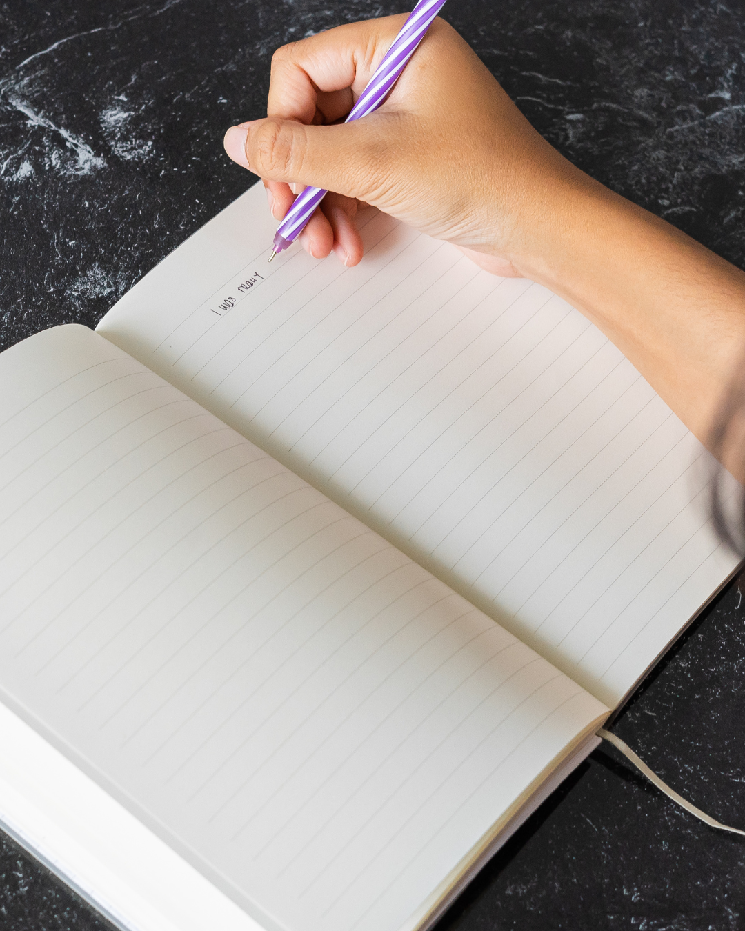 Kirjoittaminen auttaa siirtämään ajatukset pois mielestä.